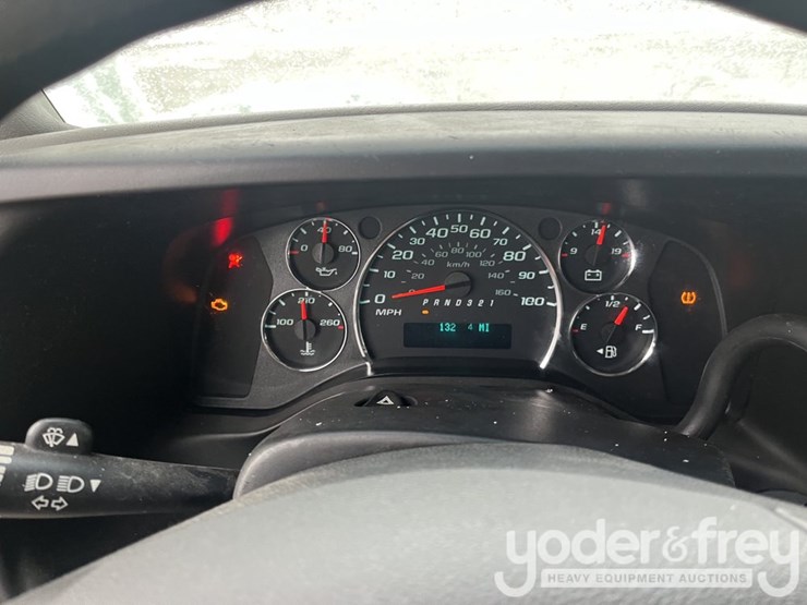 2009-chevrolet-express-3500-image-18