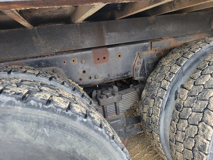 1993-ford-l8000-image-23