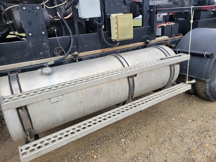 2000-case-ih-4700-image-2