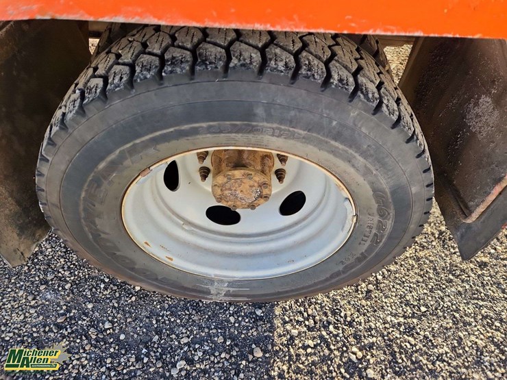 2008-ford-f550-image-12