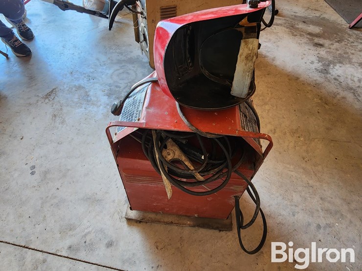 lincoln-electric-ac/dc-225/125-welder-image-6