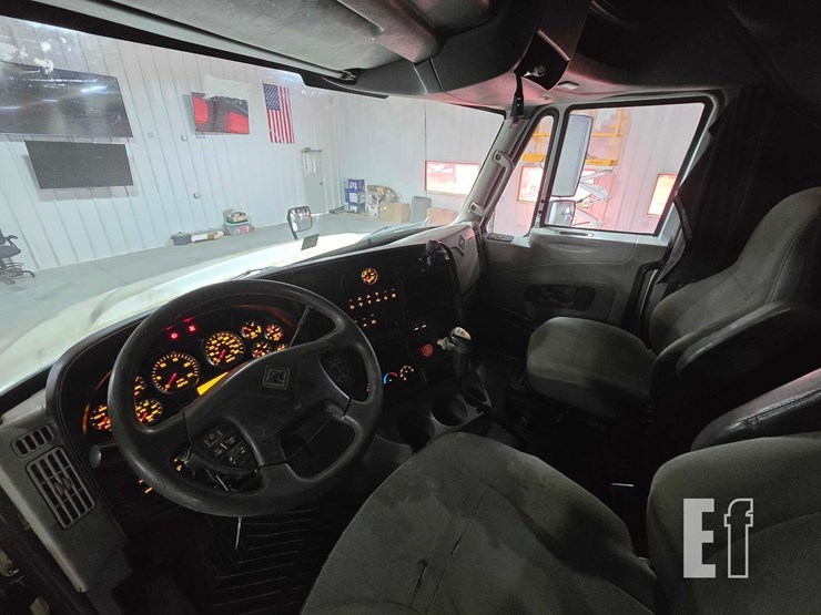 2012-international-prostar-image-13