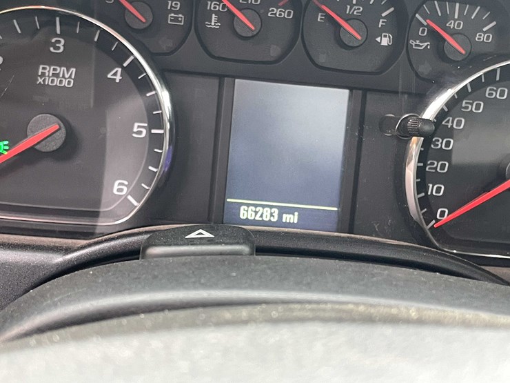 2017-chevrolet-2500-image-55