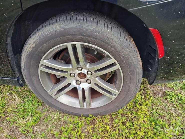 2015-dodge-charger-sedan-image-41