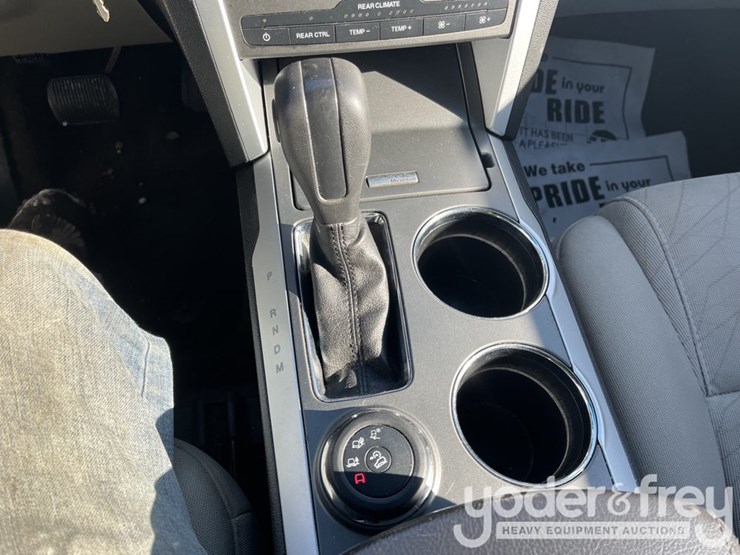 2013-ford-explorer-image-18