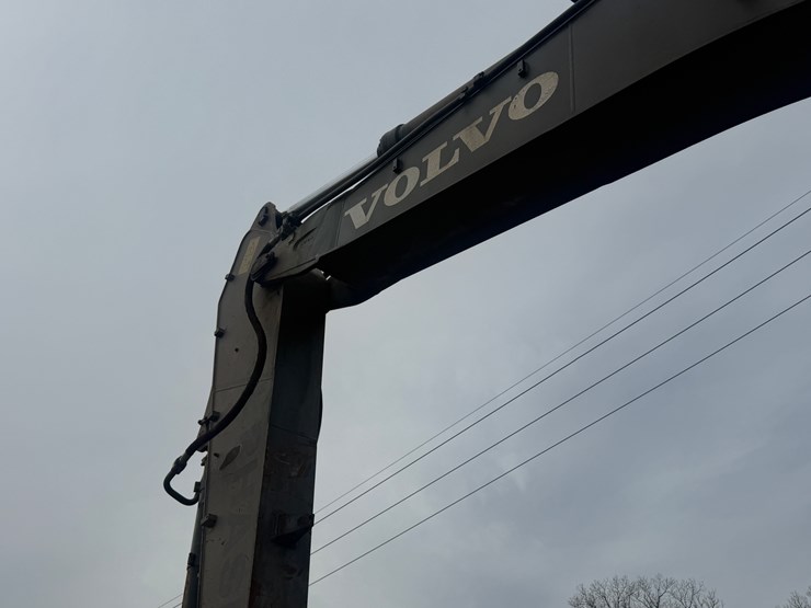 volvo-ec330-image-32