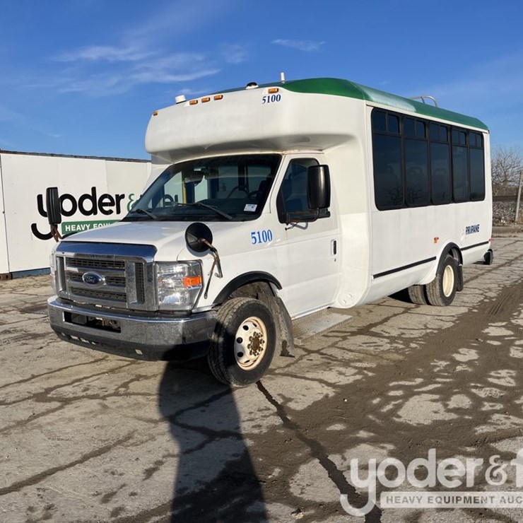 2016 FORD E450