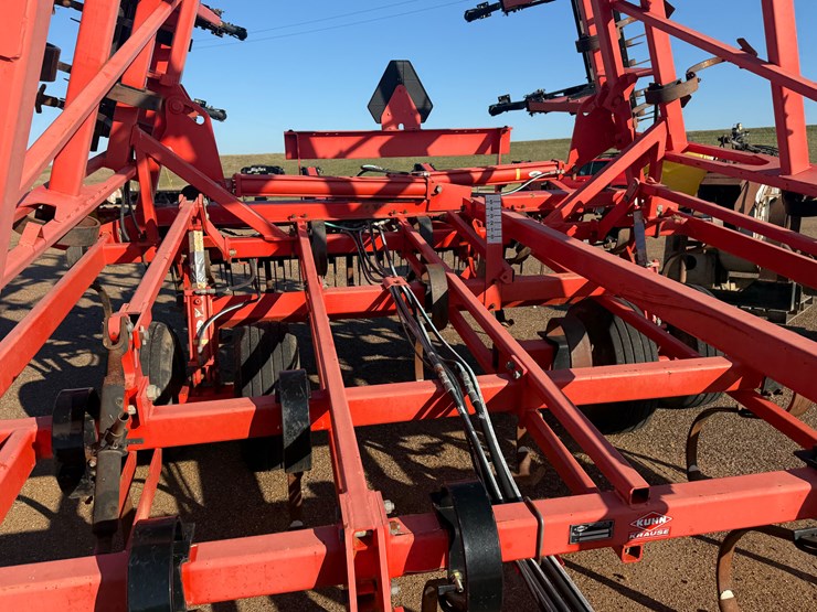 #7739-•-2014-kuhn-krause-5635-field-cultivator-image-20