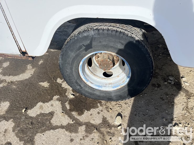 1993-ford-f-super-duty-image-40