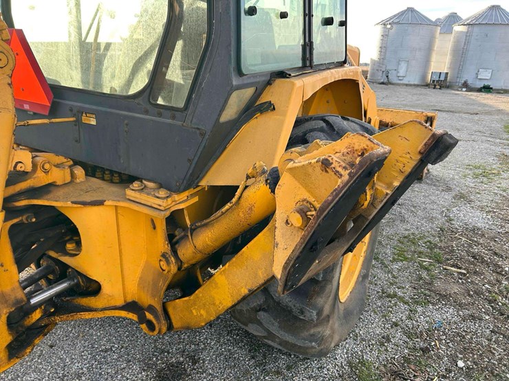 deere-410c-image-33