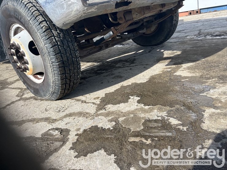 1993-ford-f-super-duty-image-38