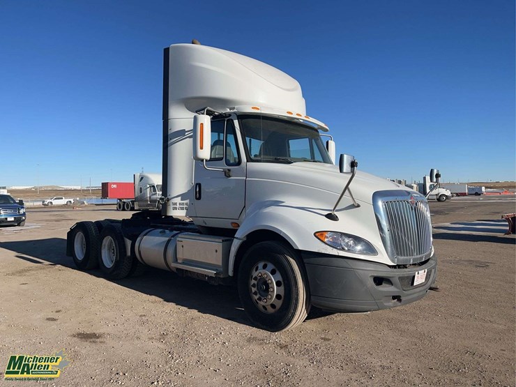 2017-international-prostar-image-8