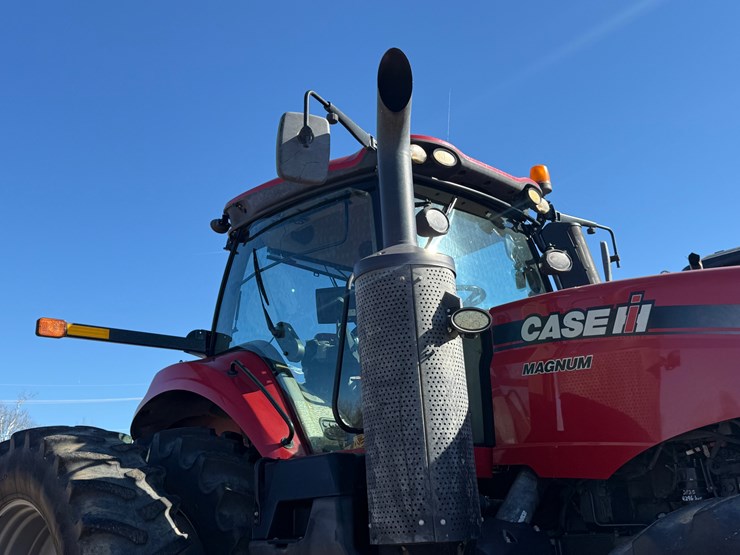 2016-case-ih-magnum-310-image-31