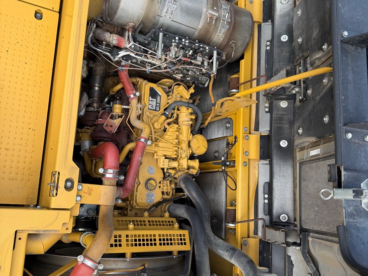 caterpillar-329e-image-13