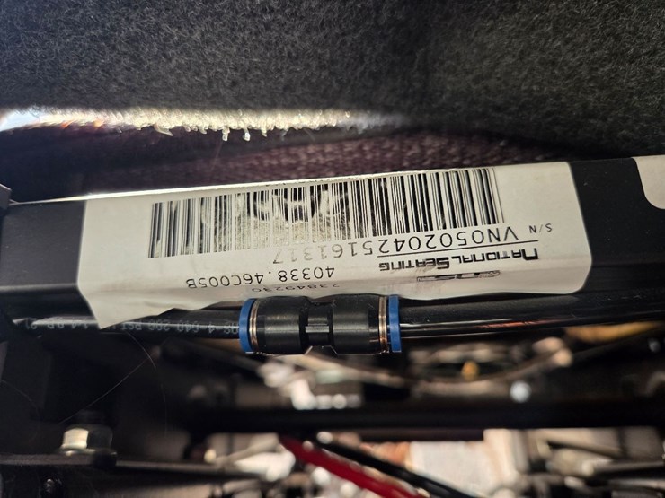 semi-driver-seat,-like-new-image-13