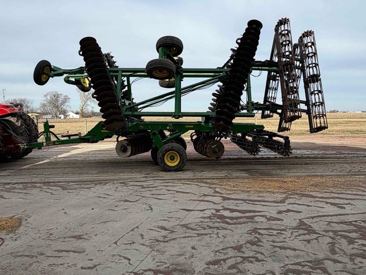 2013-john-deere-2623vt-image-2