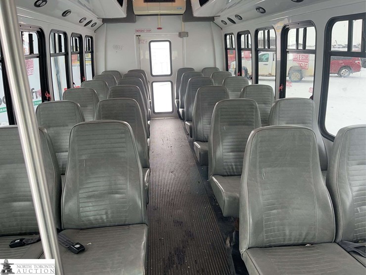 2009-ford-e-series-s/a-24-passenger-bus-image-28