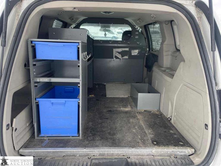 2014-ram-tradesman-image-18