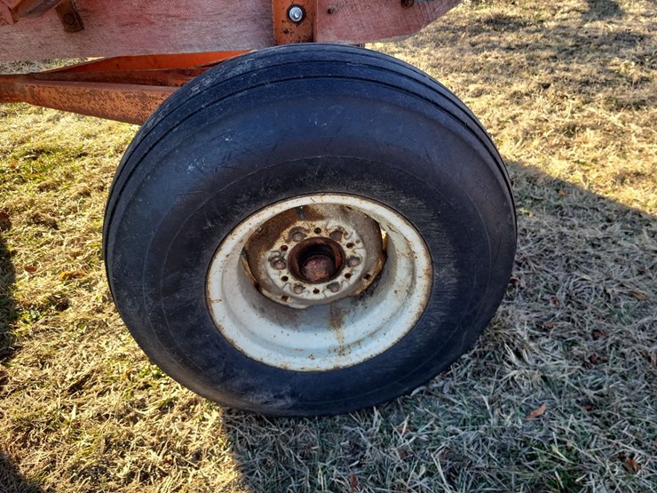 mccurdy-hopper-wagon-w/farmers-pride-running-gear-image-20