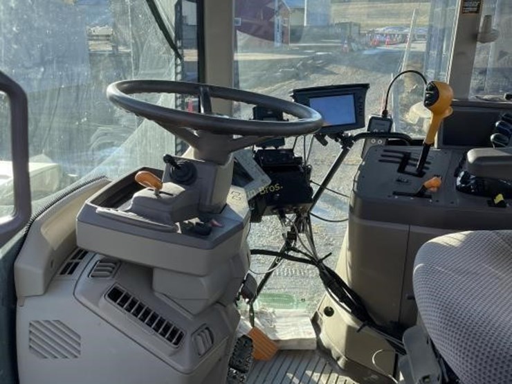 2015-john-deere-6150m-image-14