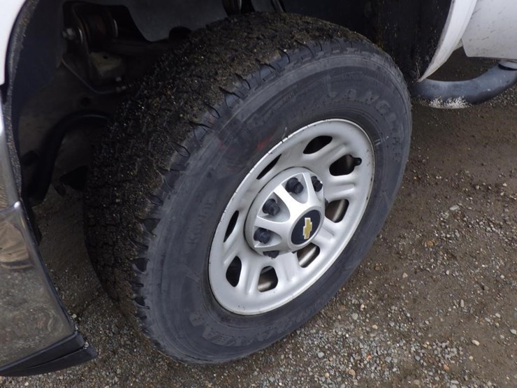 2014-chevrolet-3500hd-image-12