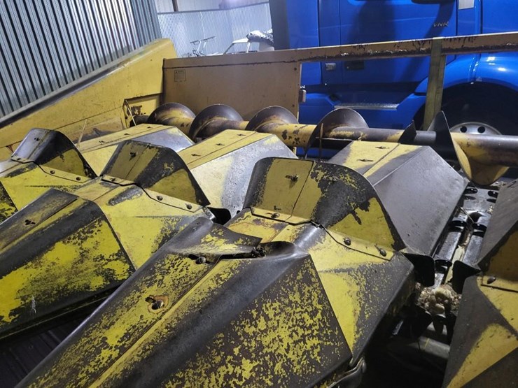 new-holland-974-image-21