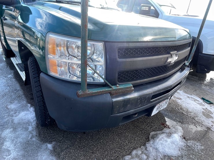 2011-chevrolet-1500-image-17