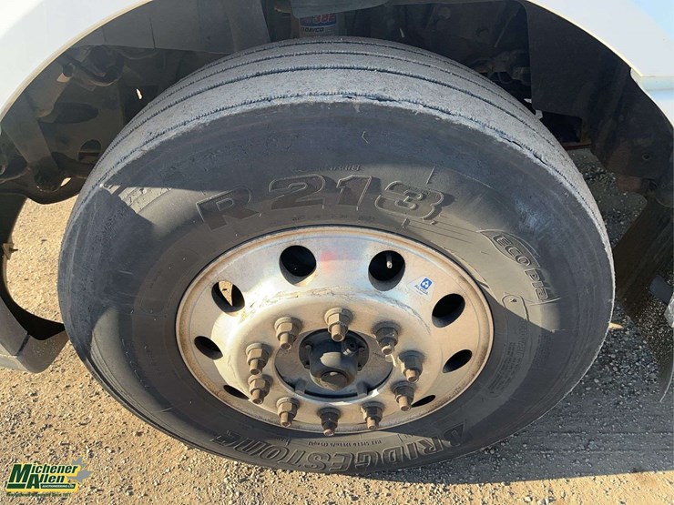 2017-international-prostar-image-10