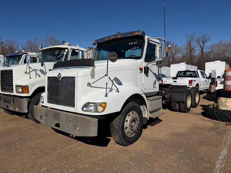 2001-international-9400-image-3