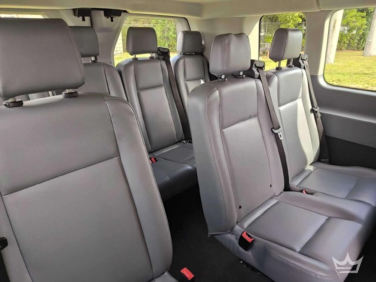 2018-ford-transit-image-18