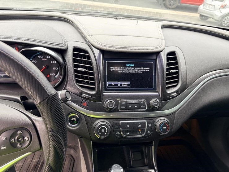 2019-chevrolet-impala-sedan-image-12