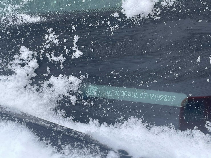 2017-chevrolet-2500-image-42