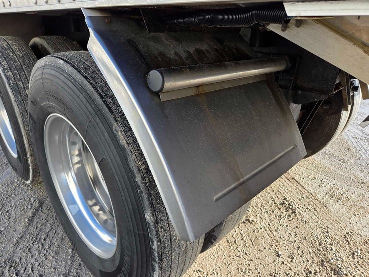 2011-wilson-hopper-bottom-image-21