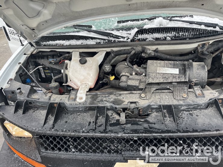 2009-chevrolet-express-3500-image-41