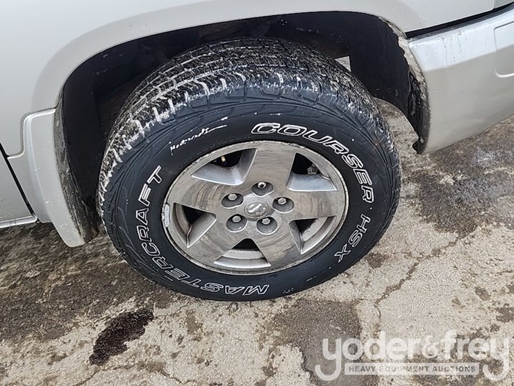 2011-dodge-dakota-image-9