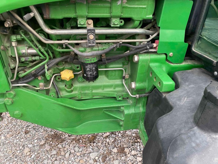 2013-john-deere-5085m-image-32