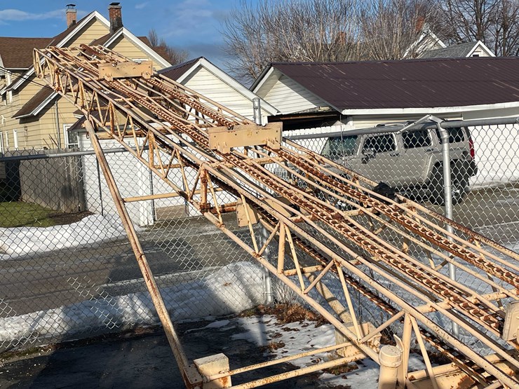 #2252-•-portable-conveyer-lift-image-13