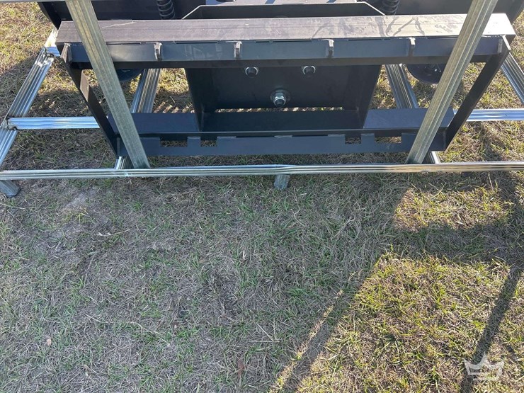 2025-pabreak-6-way-84in.-serrated-hydraulic-dozer-blade-skid-steer-attachment-image-6