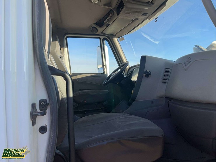 2017-international-prostar-image-15