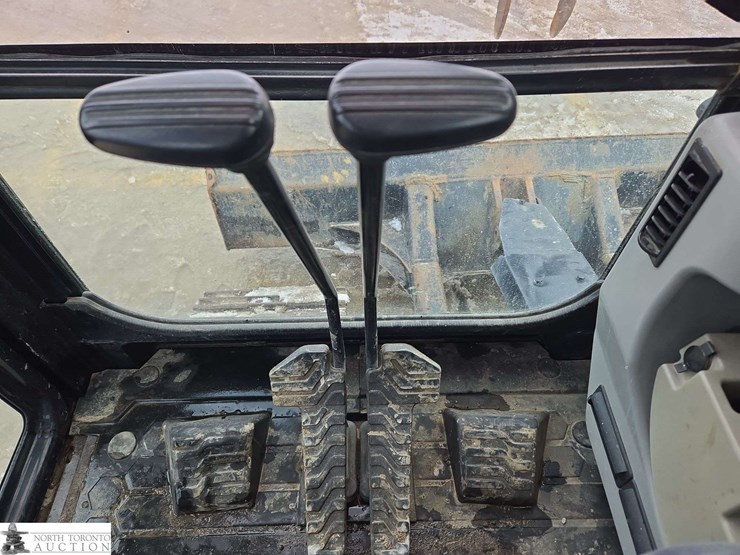 2017-caterpillar-307e2-image-23