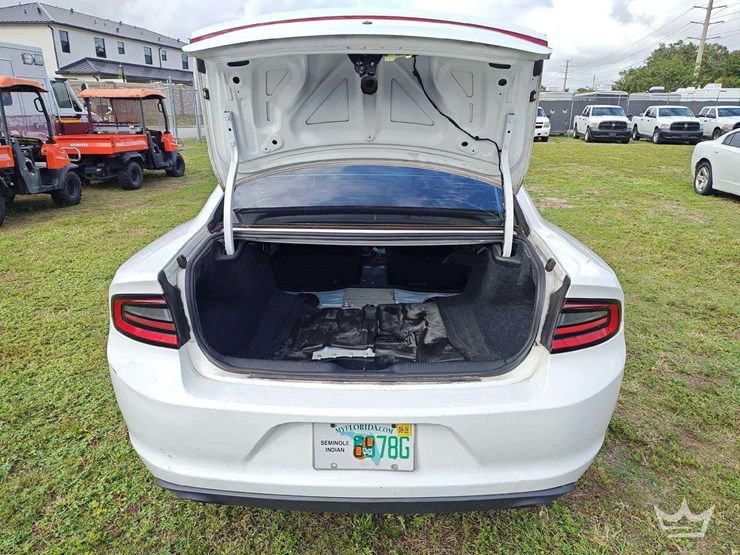 2017-dodge-charger-sedan-image-29