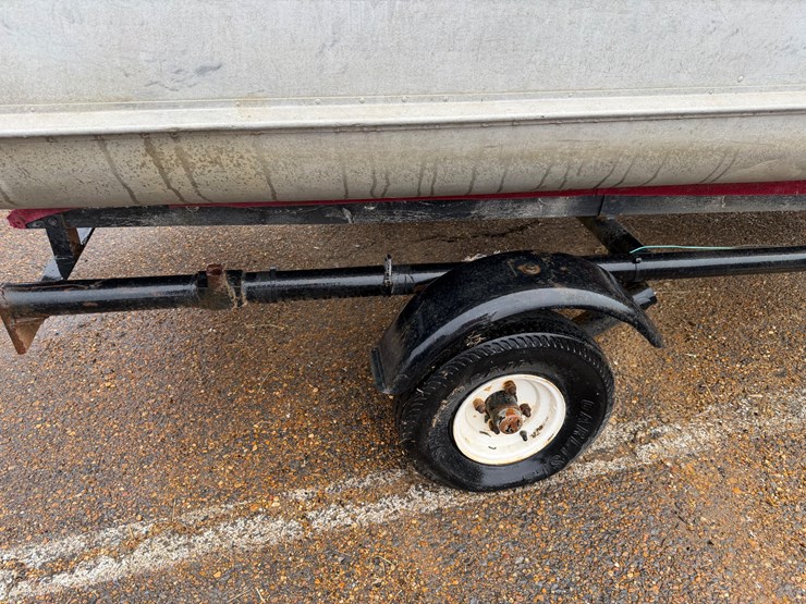 #7837-•-12ft-aluminum-boat-w/-trailer-&-motor-image-5