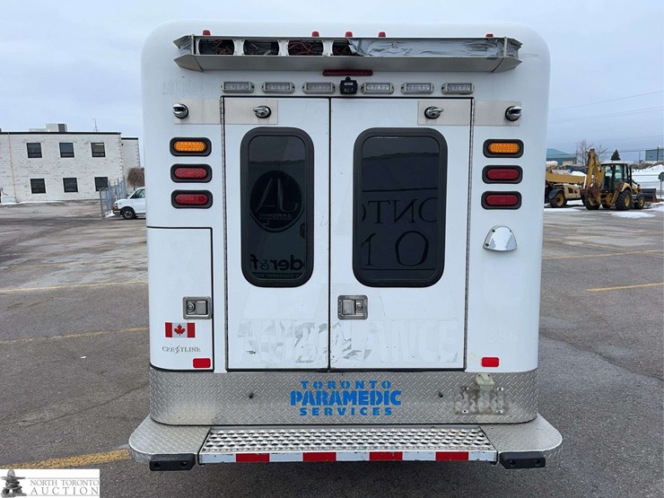 2017-chevrolet-express-s/a-ambulance-image-6