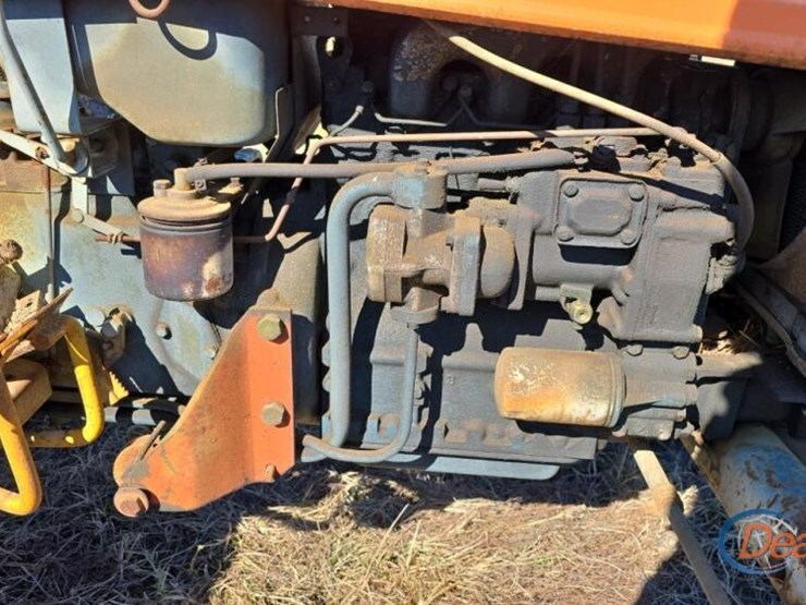 kubota-tractor,-s/n-15433:-meter-shows-9597-hrs-image-3