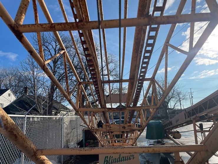 #2252-•-portable-conveyer-lift-image-21