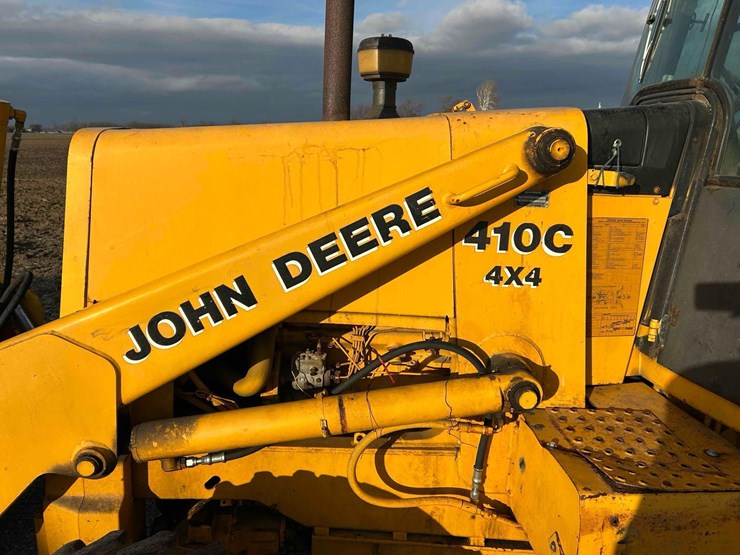 deere-410c-image-11
