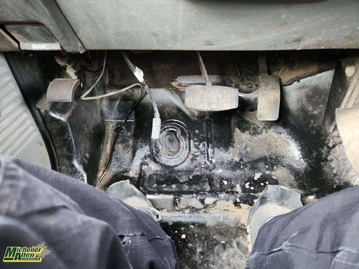 2013-ford-f350-image-26