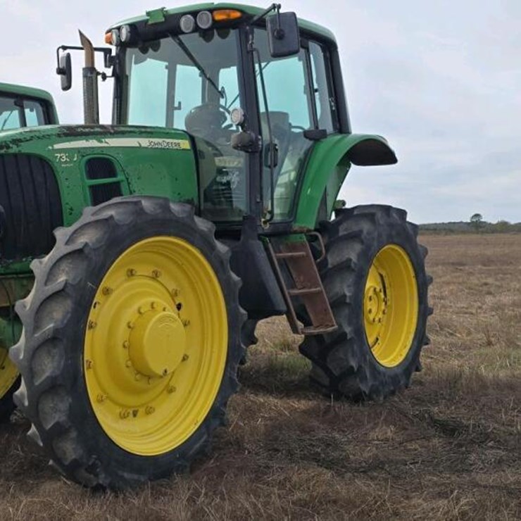 2007 JOHN DEERE 7330