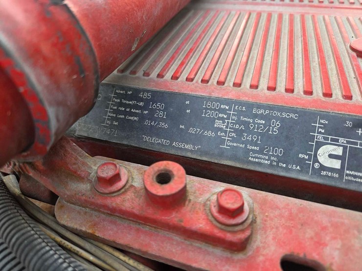 2013-peterbilt-388-image-63