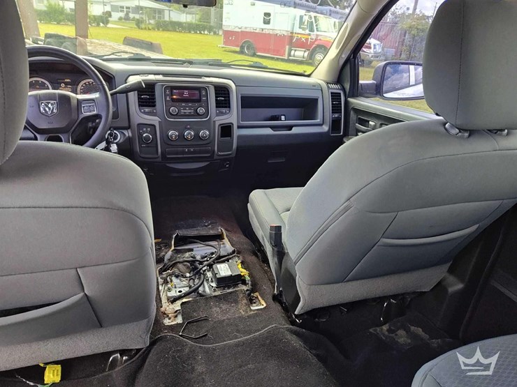 2013-dodge-ram-1500-image-32